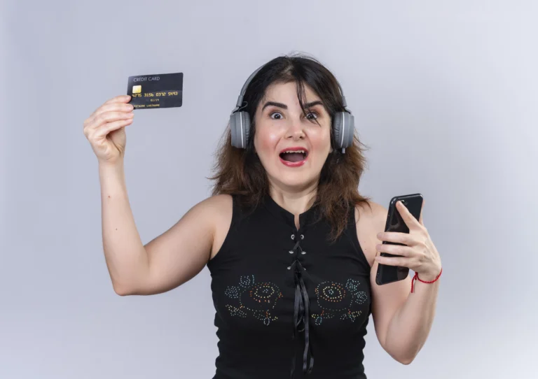 En yüksek cashback kredi kartları 2025, en iyi cashback kartları 2025, Türkiye cashback kredi kartları, en avantajlı kredi kartları 2025, en yüksek geri ödemeli kartlar, market alışverişi için en iyi kredi kartı, akaryakıt için en iyi kredi kartı, restoran cashback kredi kartı, yıllık aidatsız cashback kartları, en yüksek cashback oranları En yüksek cashback veren kredi kartları 2025